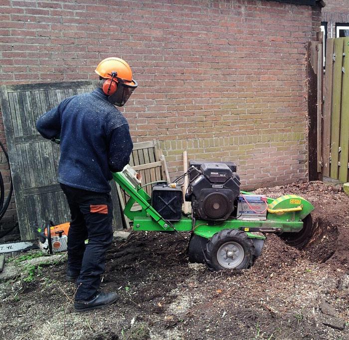 023tuinen_Stobbenfrezen Aerdenhout